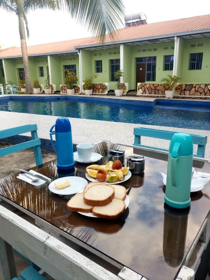 Saint Blaise Hotel Gatumba Buitenkant foto