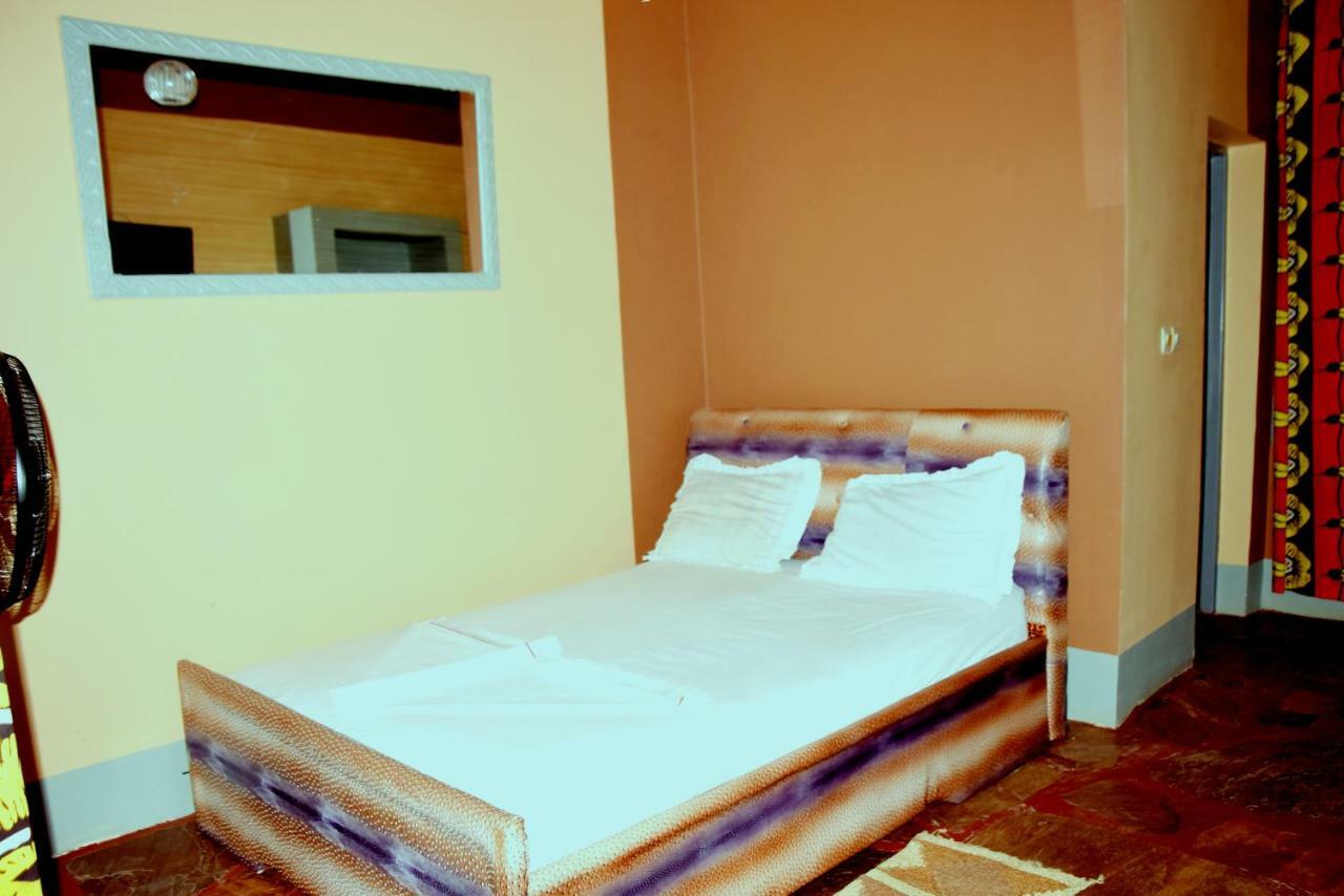 Saint Blaise Hotel Bujumbura Kamer foto